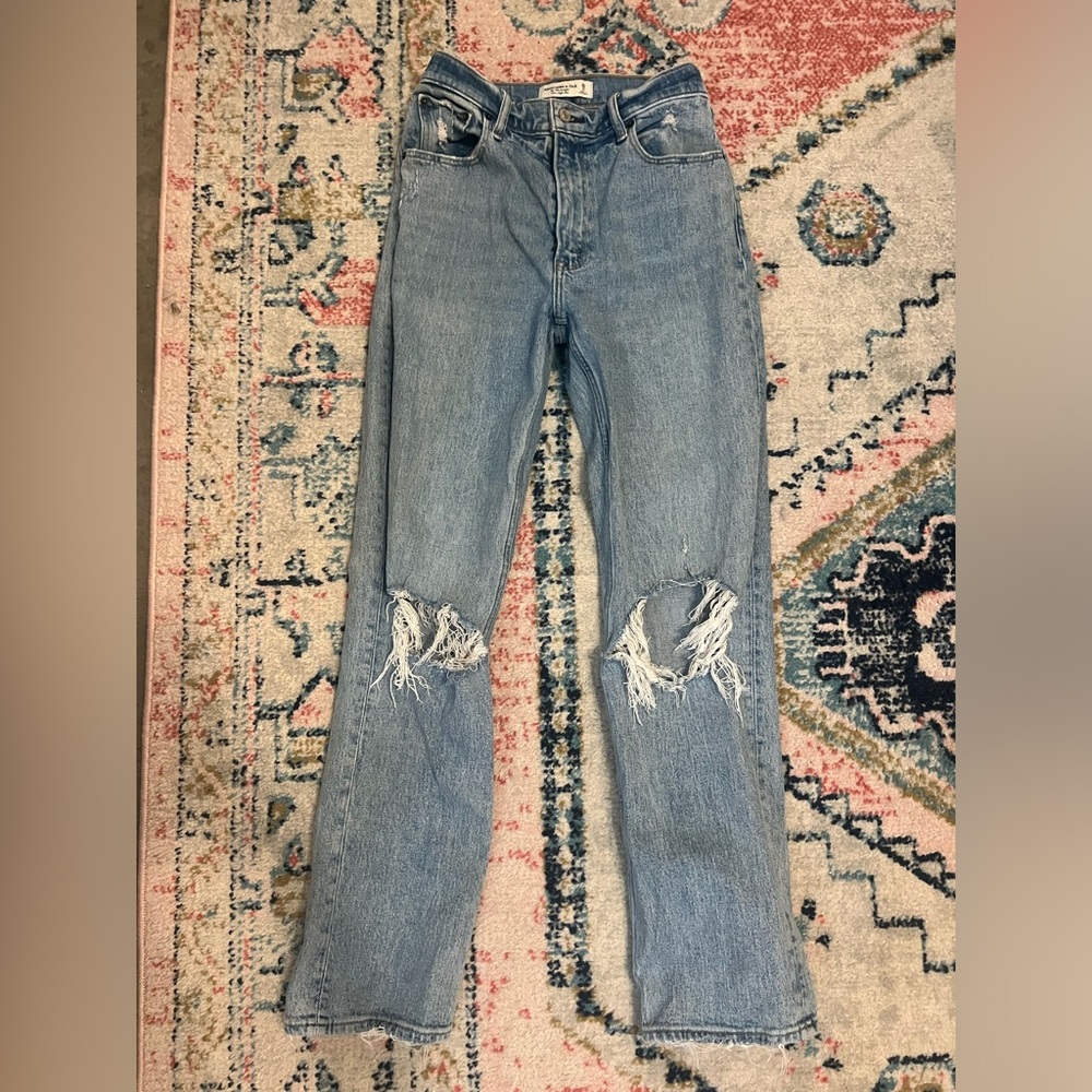 Abercrombie & Fitch 90’s straight ultra high rise jeans 26R